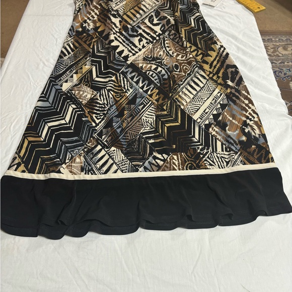 NWT 2pc. Studio 1 size 16 geometric design dress and solid black top. - Picture 3 of 11